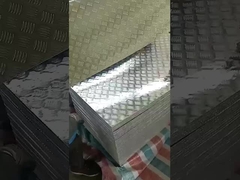 ASTM 5056 Wytłaczana aluminiowa płyta w kratkę o szerokości 500 mm do schodów